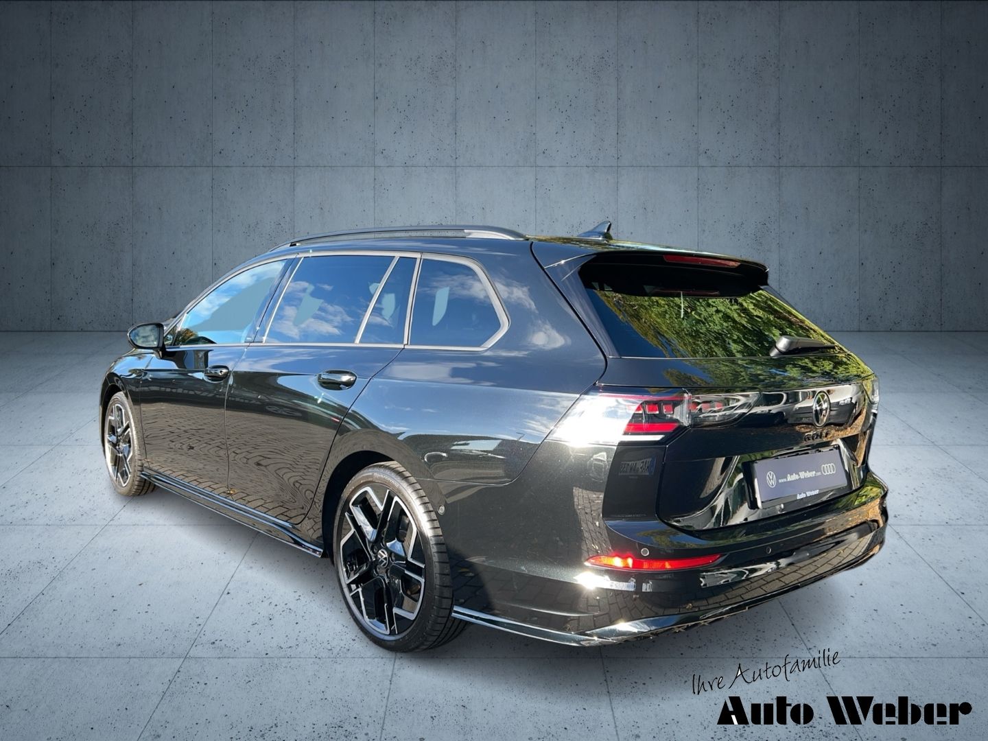 Volkswagen Golf 2025 г. Чёрный, пробег 15540 км