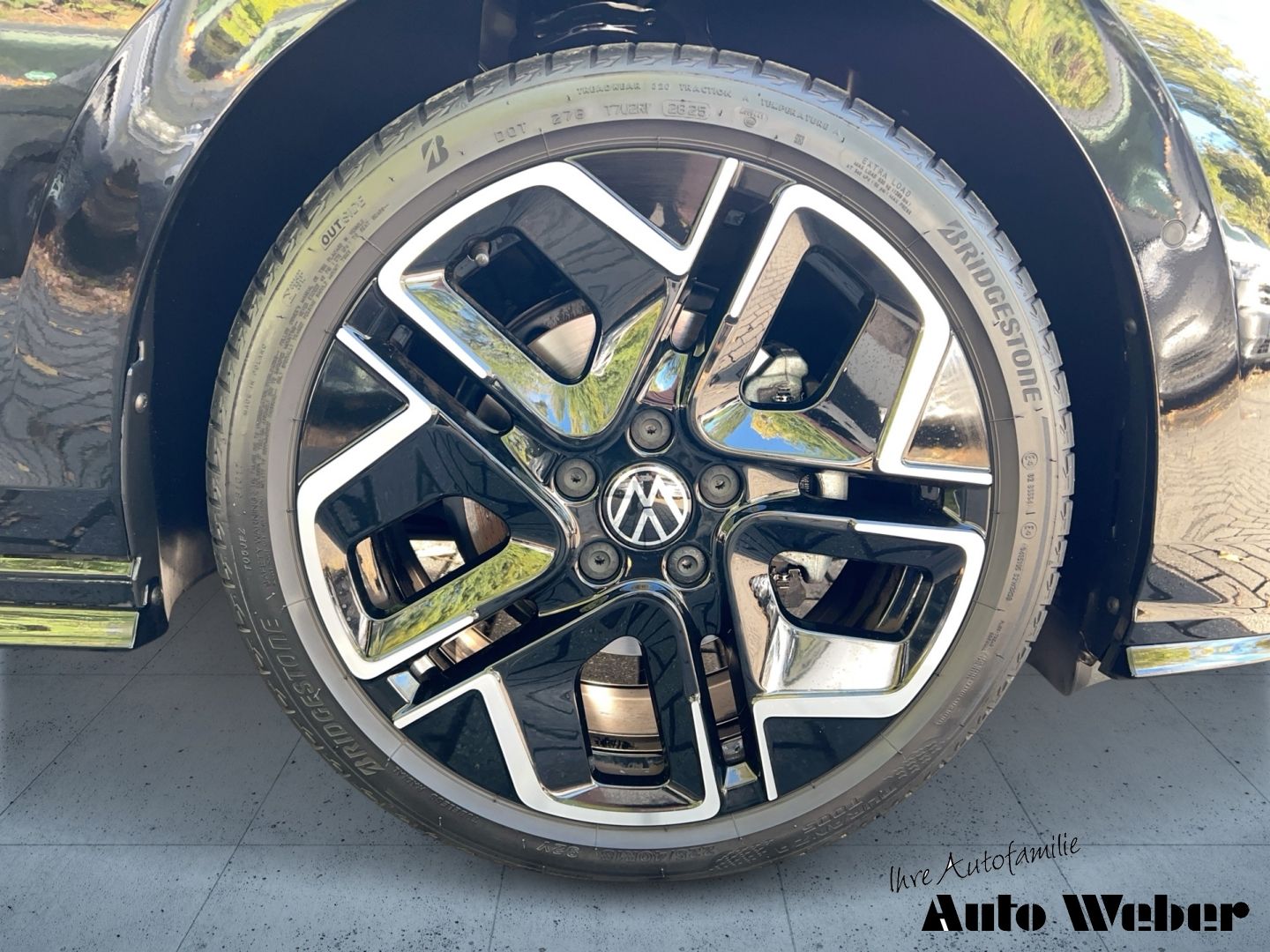 Volkswagen Golf 2025 г. Чёрный, пробег 15540 км