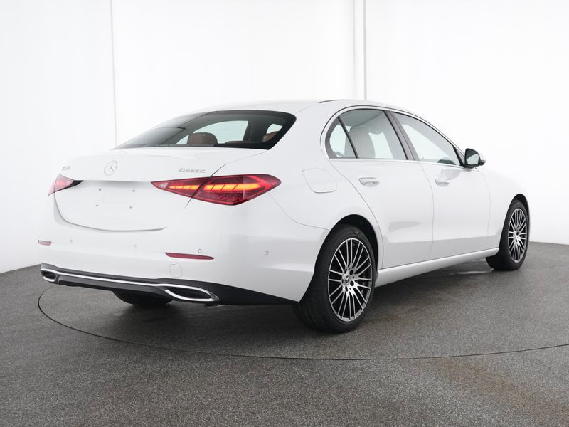 Mercedes-Benz C 300 2021 г. Белый, пробег 13973 км