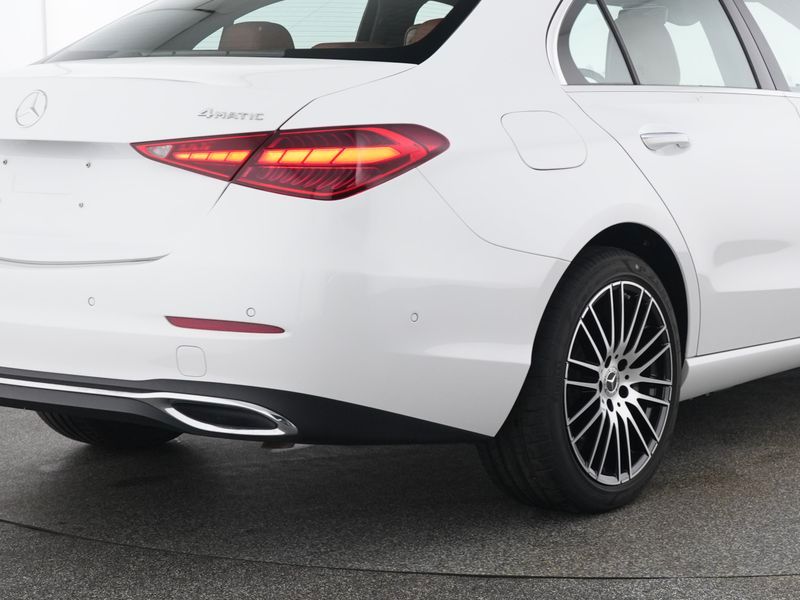 Mercedes-Benz C 300 2021 г. Белый, пробег 13973 км