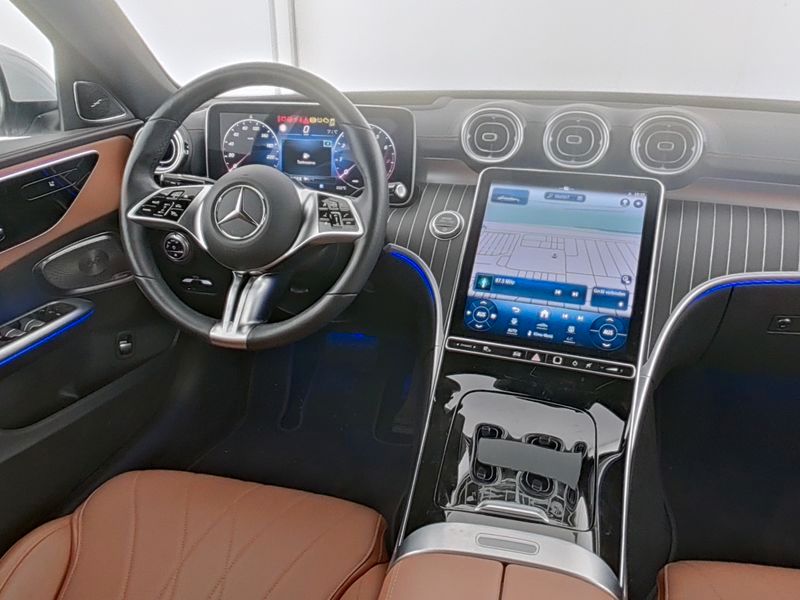 Mercedes-Benz C 300 2021 г. Белый, пробег 13973 км