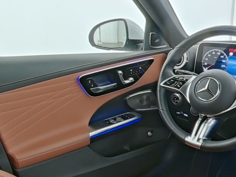 Mercedes-Benz C 200 2021 г. Белый, пробег 9729 км