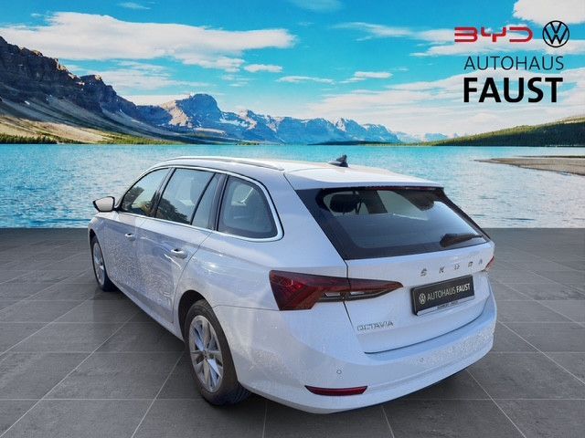 Skoda Octavia 2022 г. Белый, пробег 49496 км