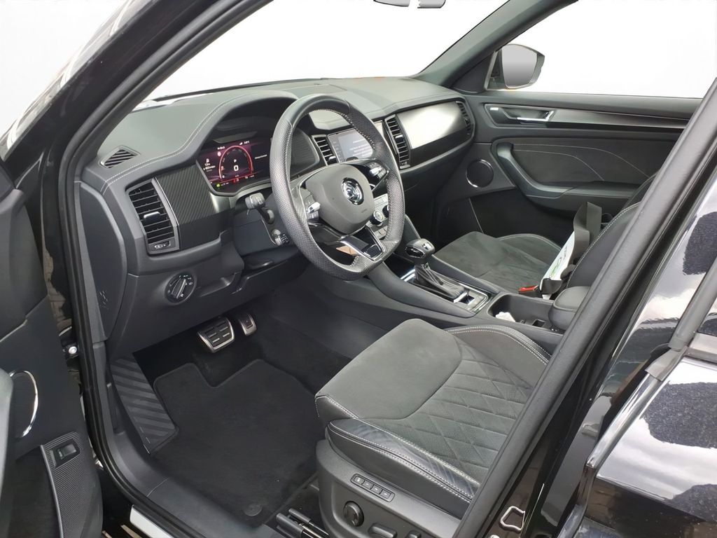 Skoda Kodiaq 2022 г. Чёрный, пробег 46890 км