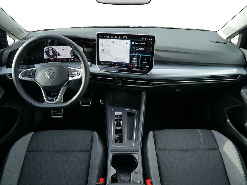 Volkswagen Golf 2025 г. Чёрный, пробег 25465 км