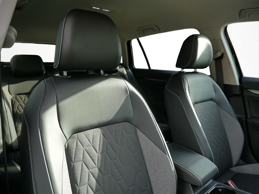Volkswagen Golf 2025 г. Чёрный, пробег 25465 км