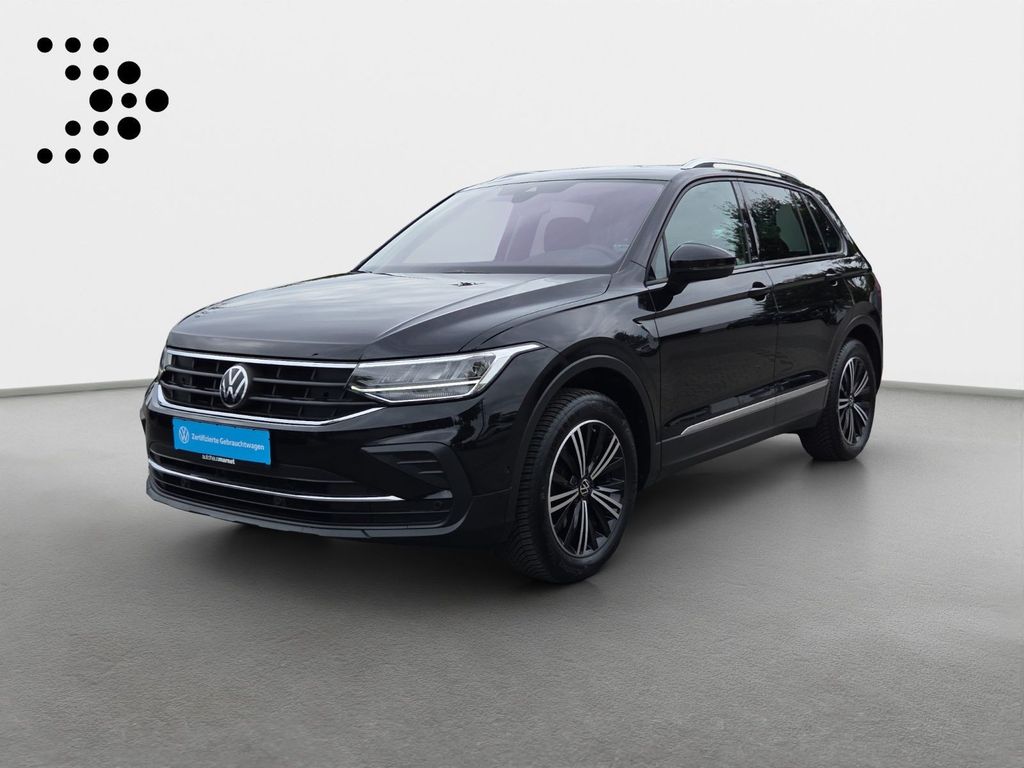Volkswagen Tiguan 2022 г. Чёрный, пробег 51120 км