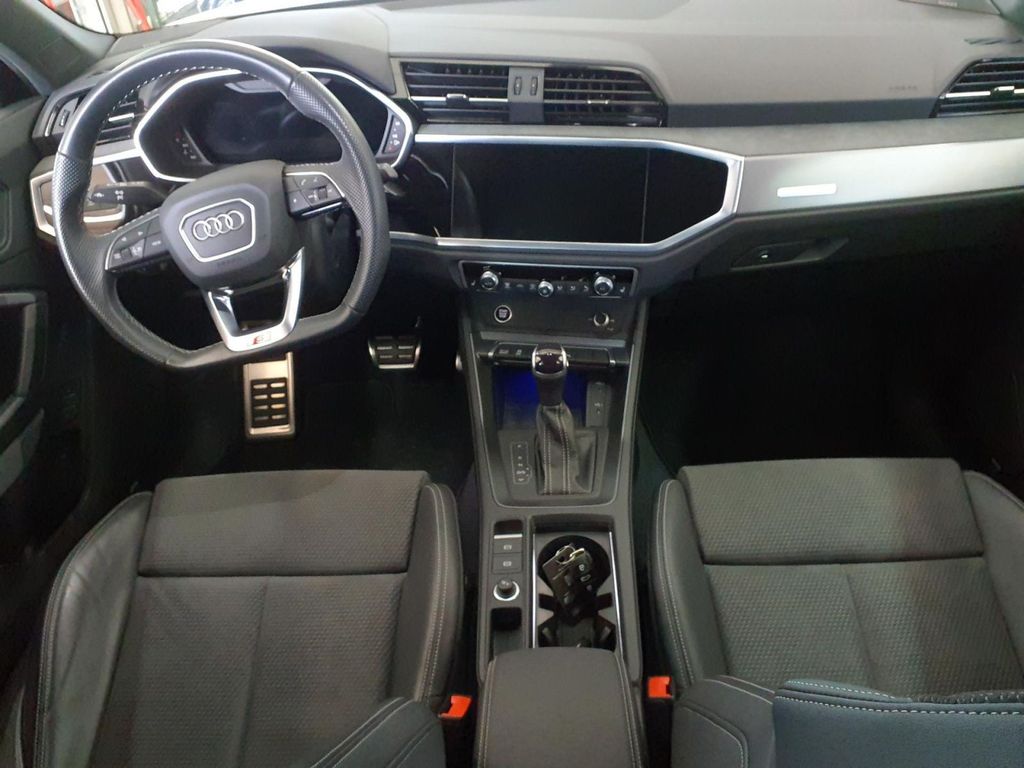 Audi Q3 2022 г. Белый, пробег 35807 км