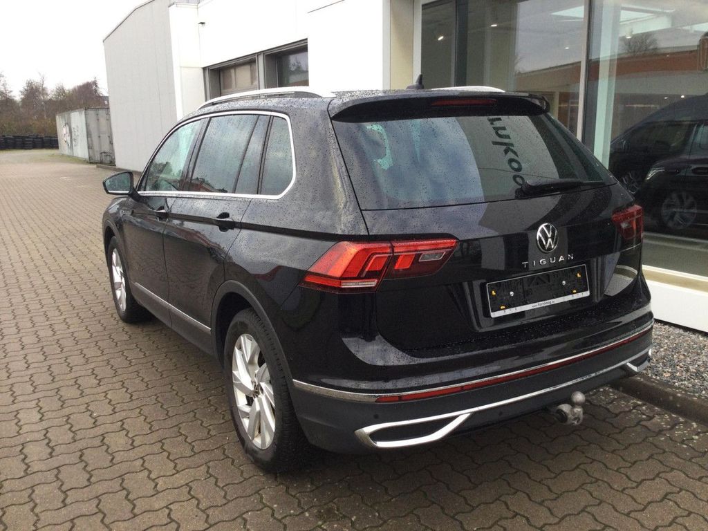 Volkswagen Tiguan 2022 г. Чёрный, пробег 55900 км