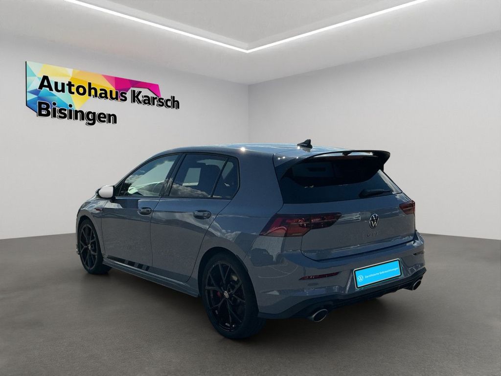 Volkswagen Golf 2023 г. Серый, пробег 31600 км