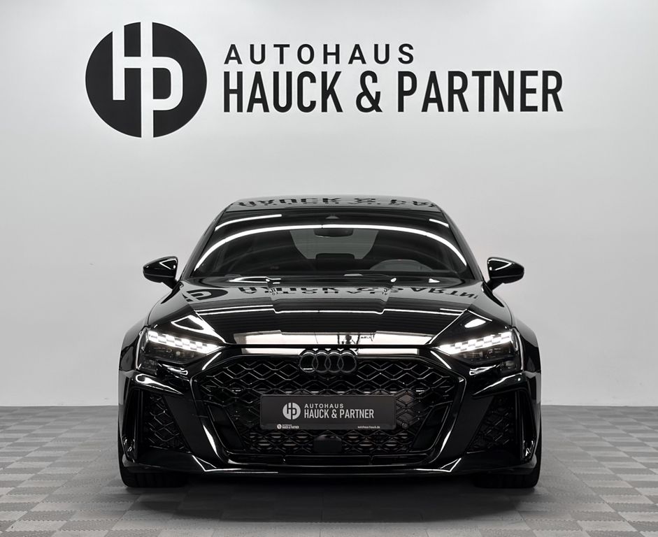 Audi RS3 2025 г. Чёрный, пробег 46000 км