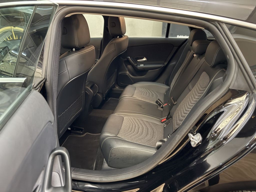 Mercedes-Benz CLA 200 SHOOTING BRAKE 2023 г. Чёрный, пробег 37402 км