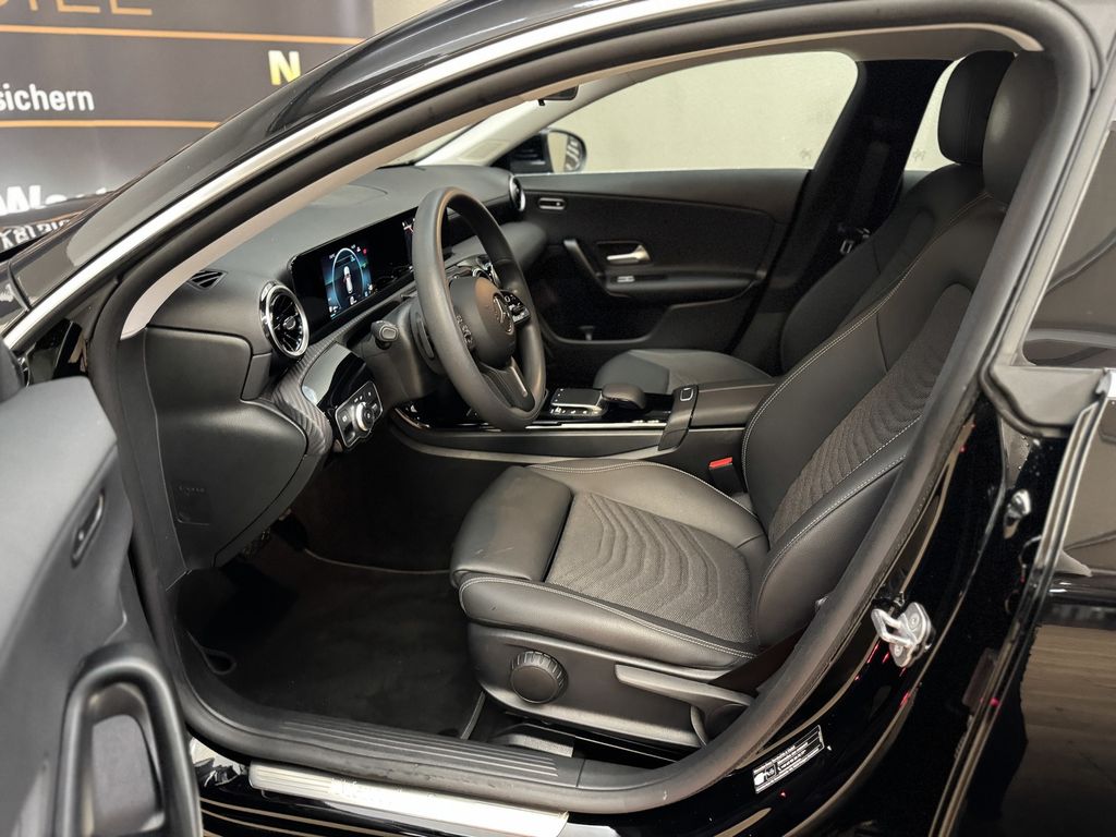 Mercedes-Benz CLA 200 SHOOTING BRAKE 2023 г. Чёрный, пробег 37402 км