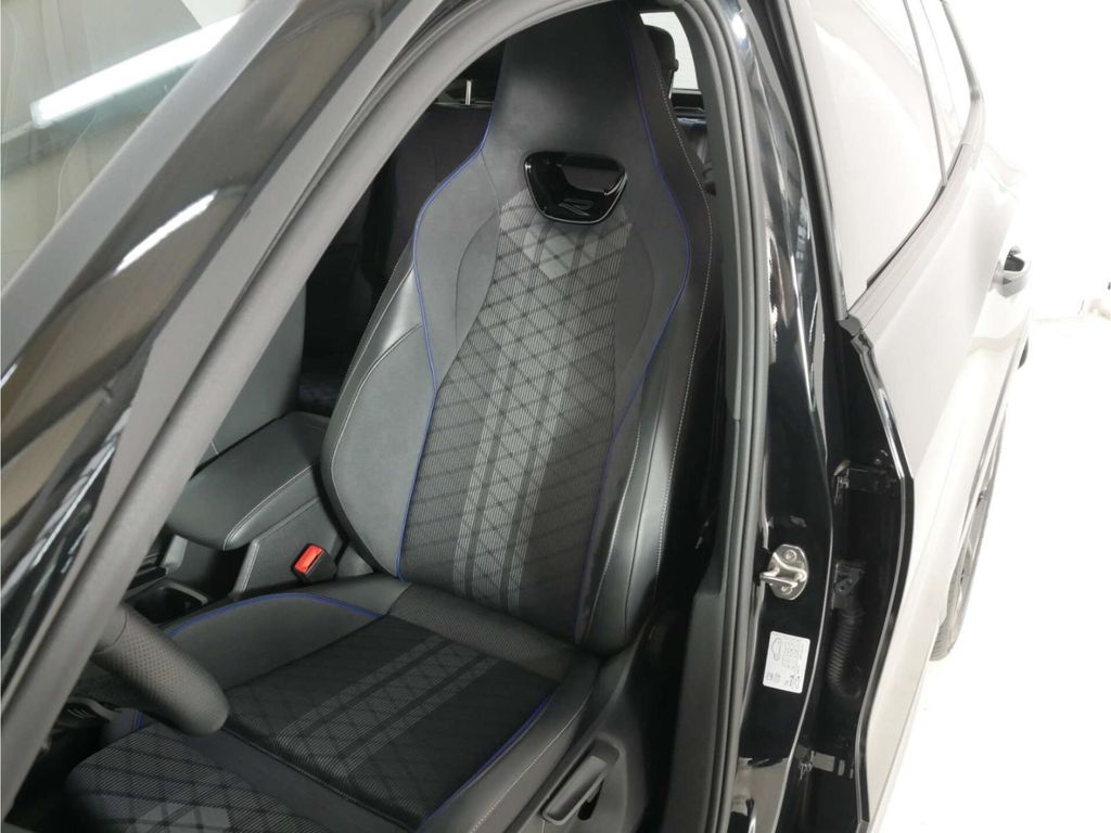 Volkswagen Tayron 2026 г. Чёрный, пробег 36133 км
