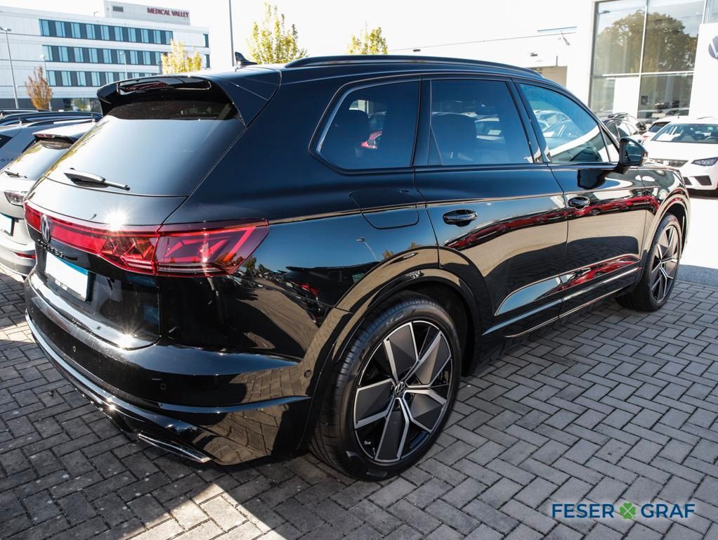 Volkswagen Touareg 2026 г. Чёрный, пробег 20950 км