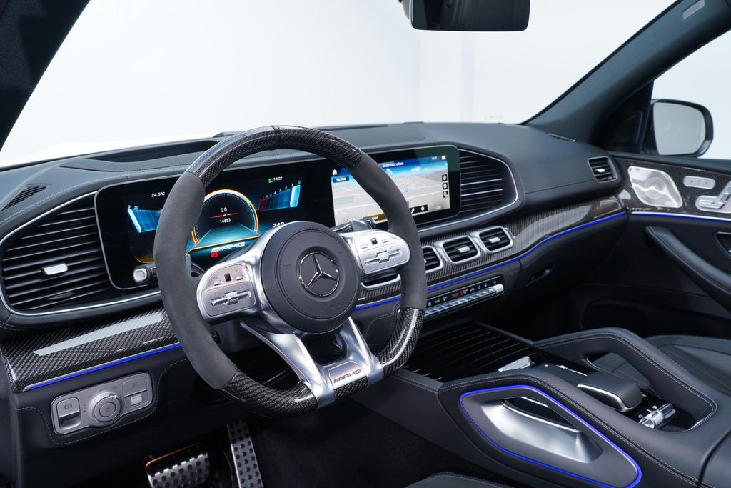 Mercedes-Benz GLS 63 2024 г. Белый, пробег 14647 км