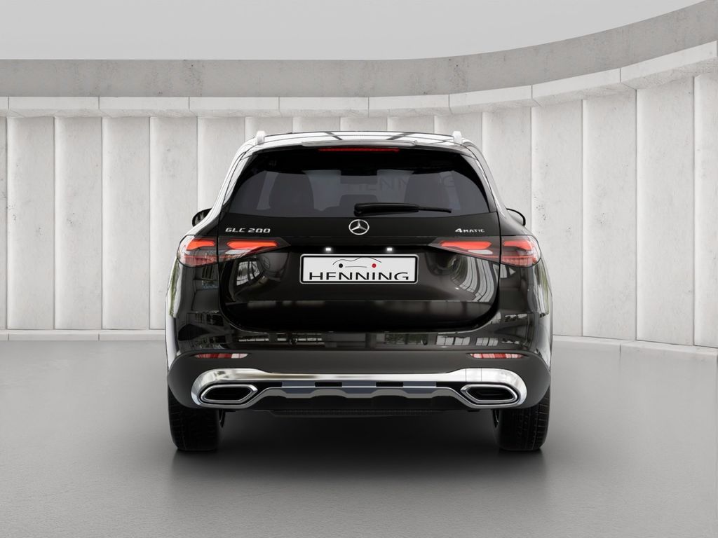 Mercedes-Benz GLC 200 2023 г. Чёрный, пробег 42600 км