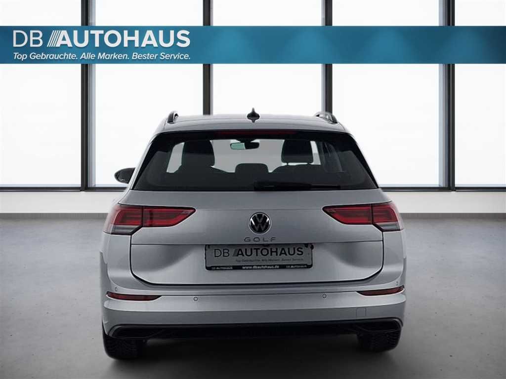 Volkswagen Golf 2023 г. Серебристый, пробег 48727 км