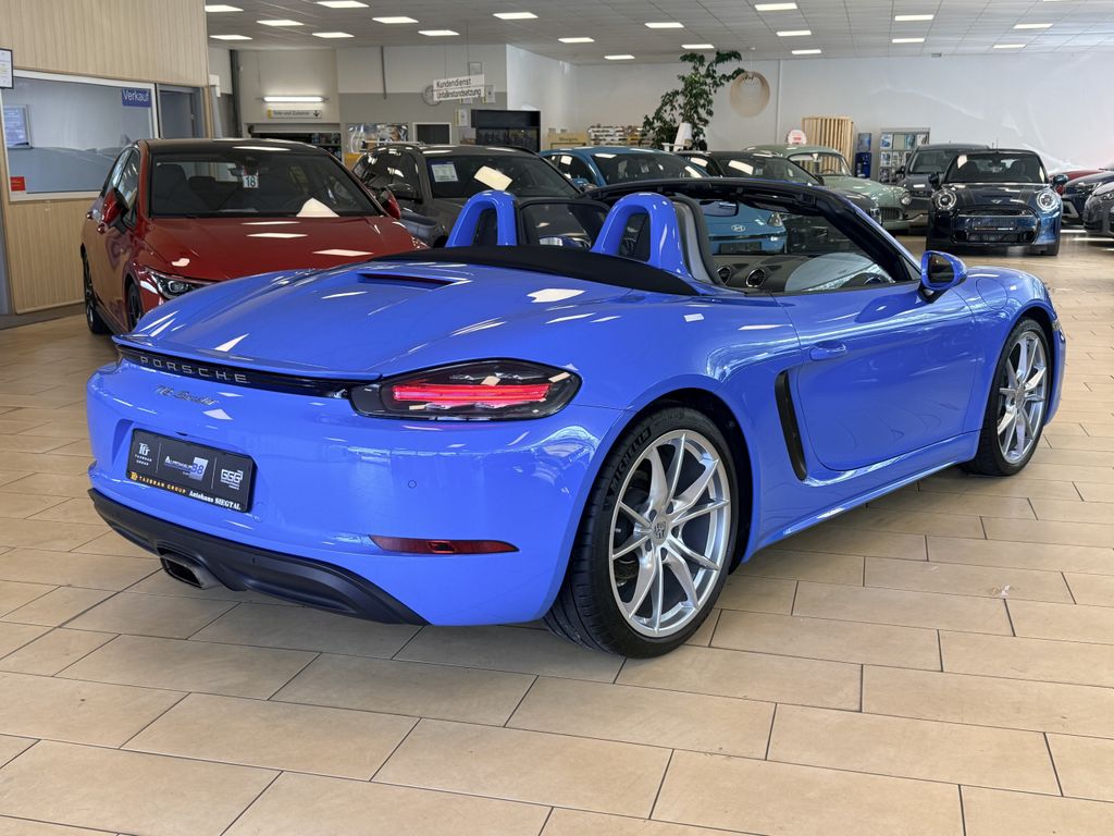 Porsche Boxster 2022 г. Синий, пробег 46693 км