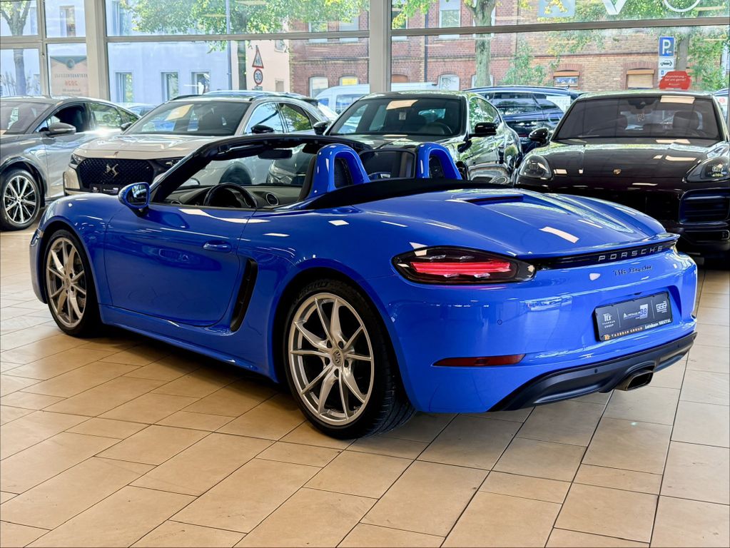 Porsche Boxster 2022 г. Синий, пробег 46693 км