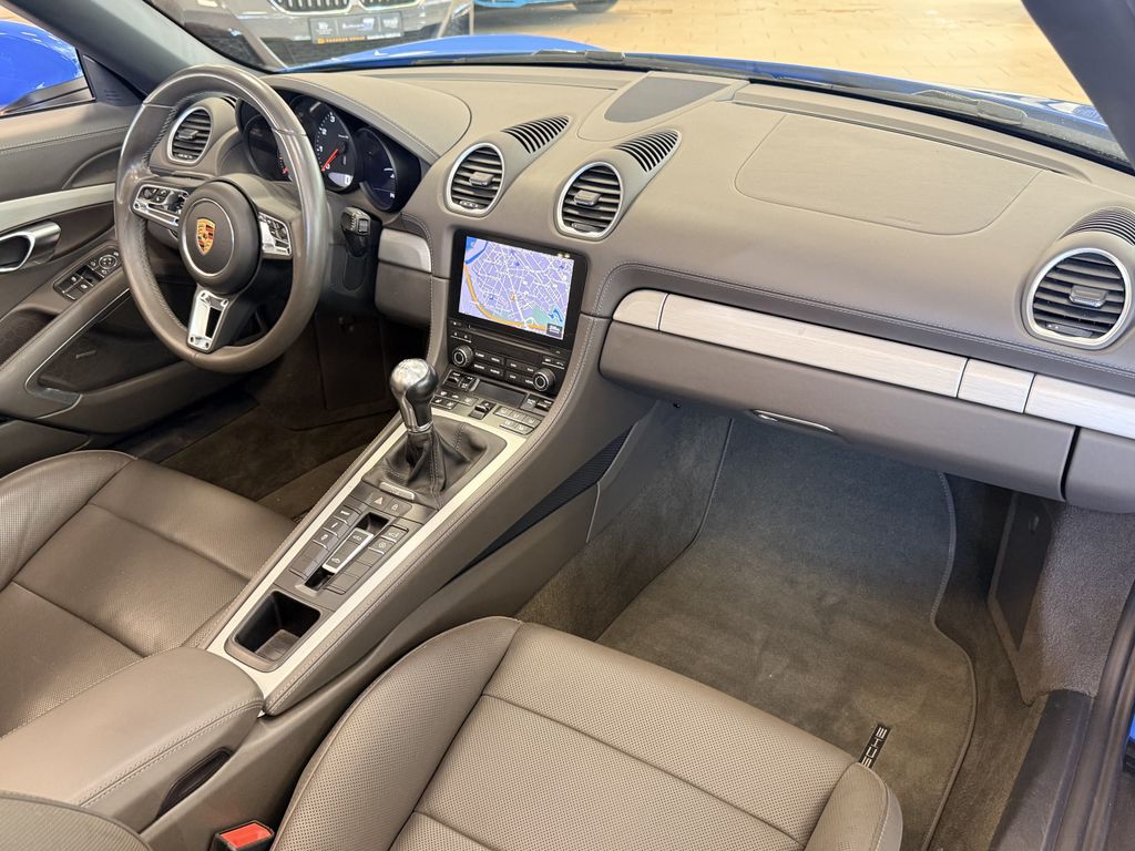 Porsche Boxster 2022 г. Синий, пробег 46693 км