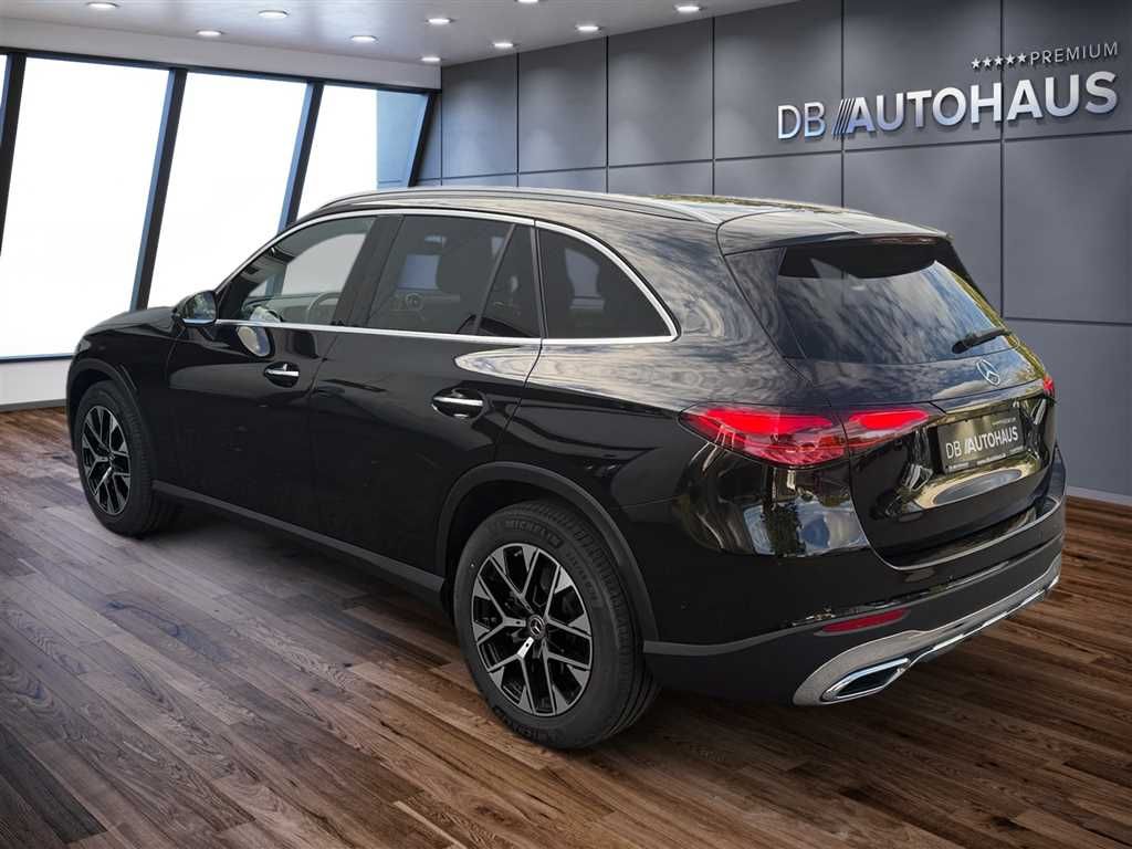 Mercedes-Benz GLC 300 2025 г. Чёрный, пробег 30267 км