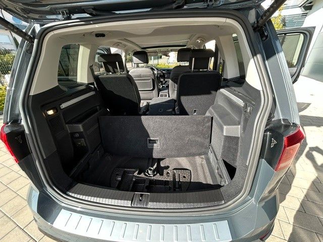 Volkswagen Touran 2022 г. Серый, пробег 59689 км