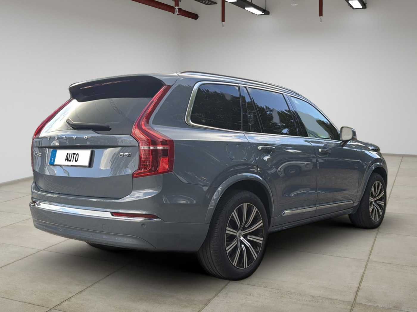 Volvo XC90 2023 г. Серый, пробег 57439 км