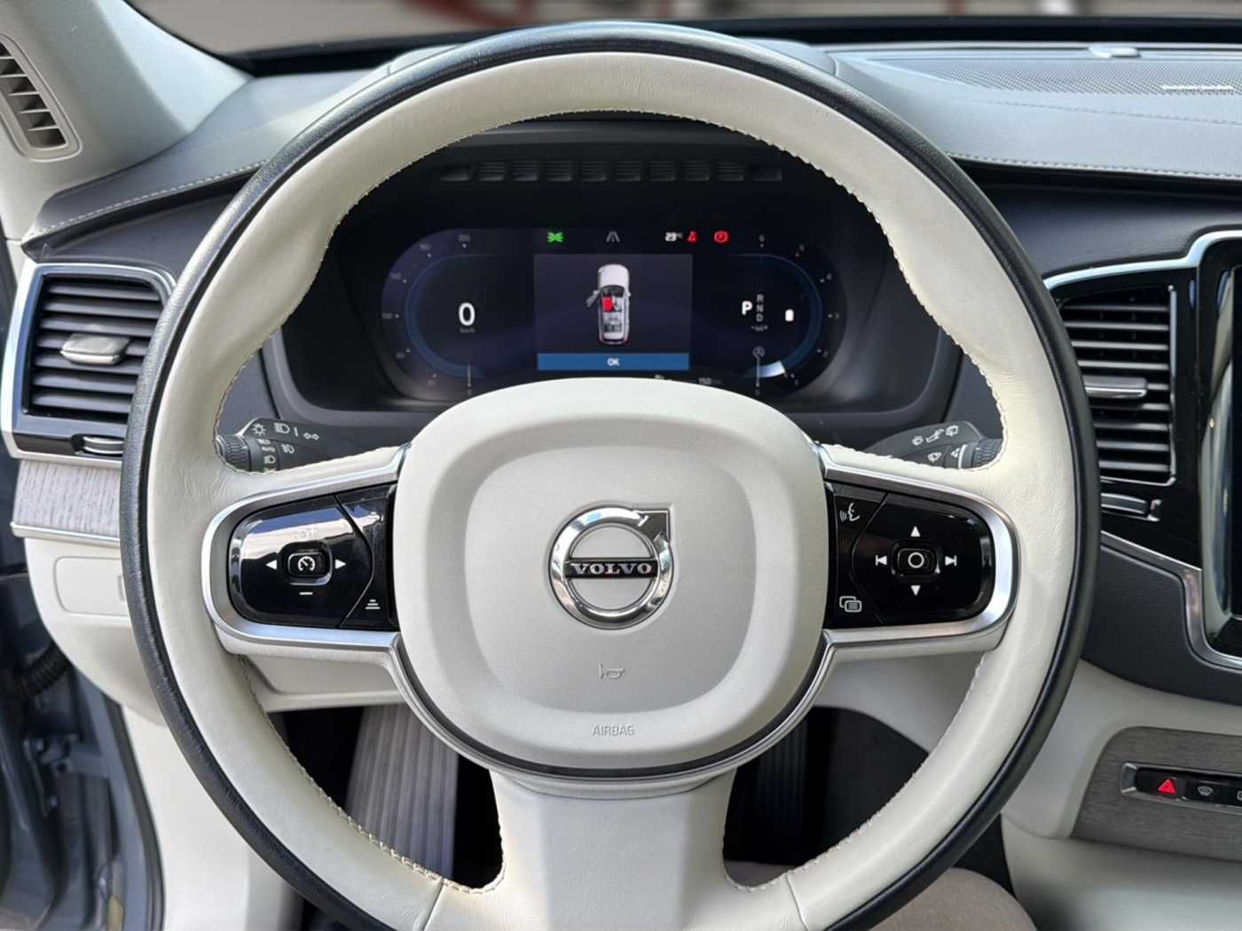 Volvo XC90 2023 г. Серый, пробег 57439 км