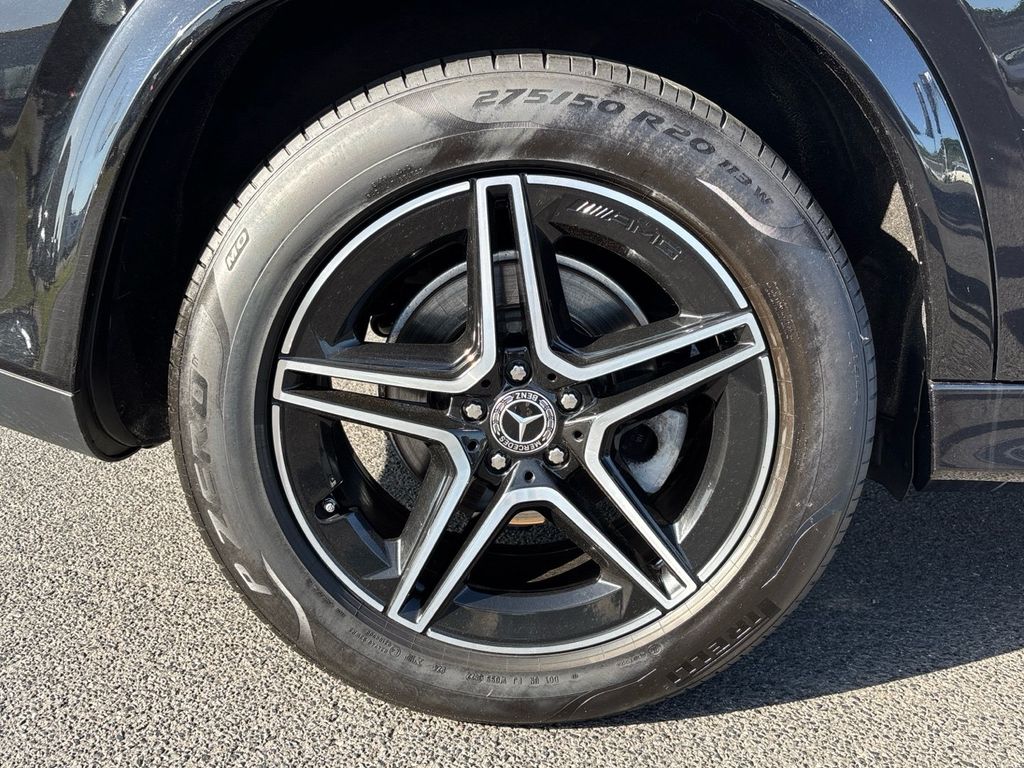 Mercedes-Benz GLE 300 2024 г. Чёрный, пробег 59896 км