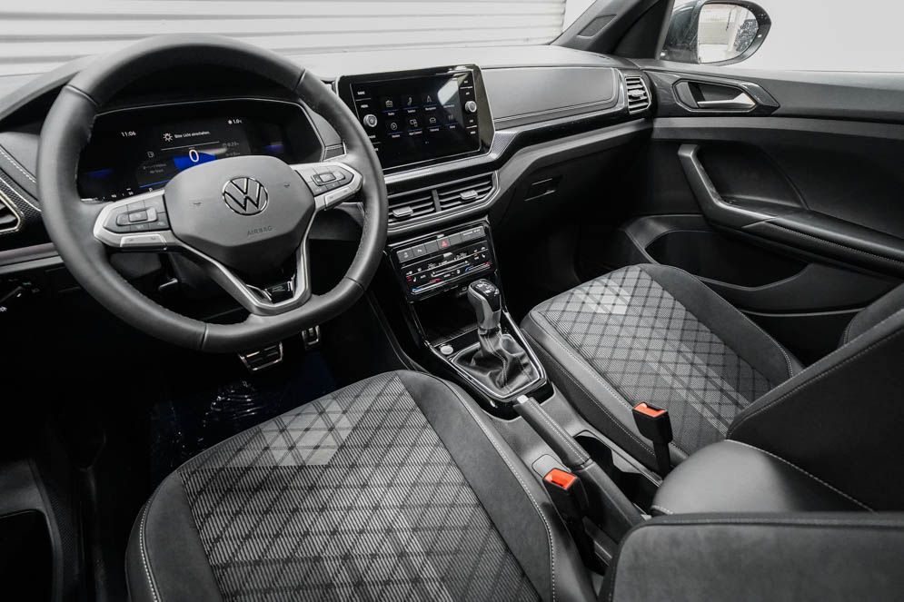 Volkswagen T-Cross 2026 г. Чёрный, пробег 20 км