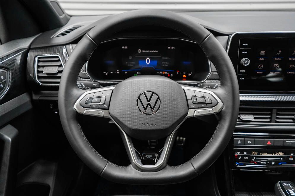 Volkswagen T-Cross 2026 г. Чёрный, пробег 20 км