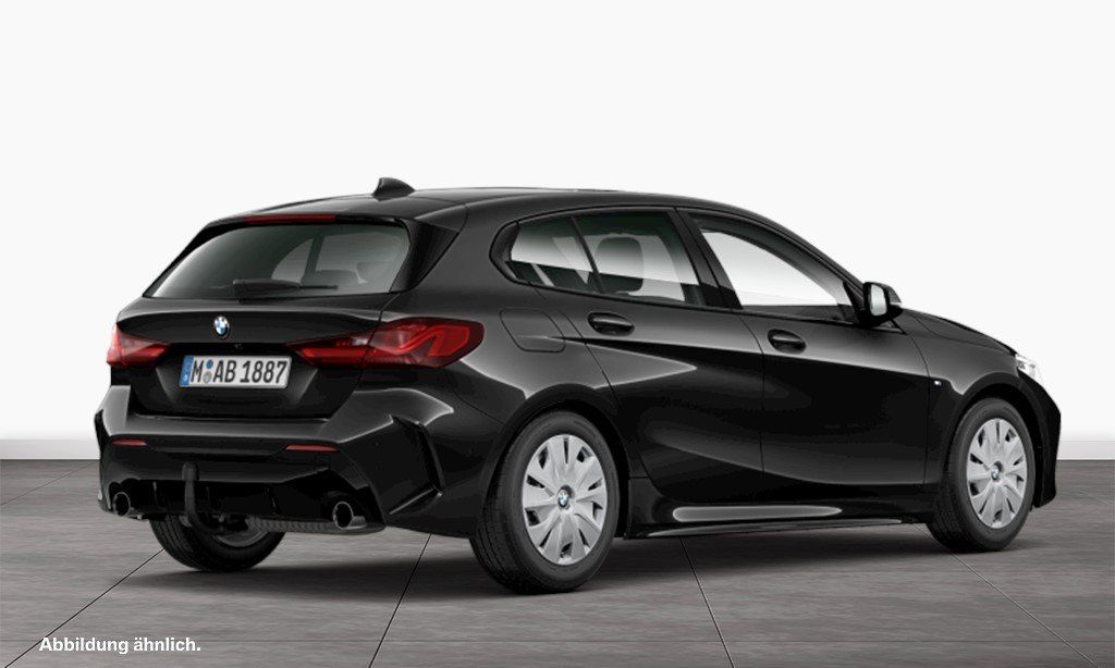 BMW 120 2023 г. Чёрный, пробег 50023 км