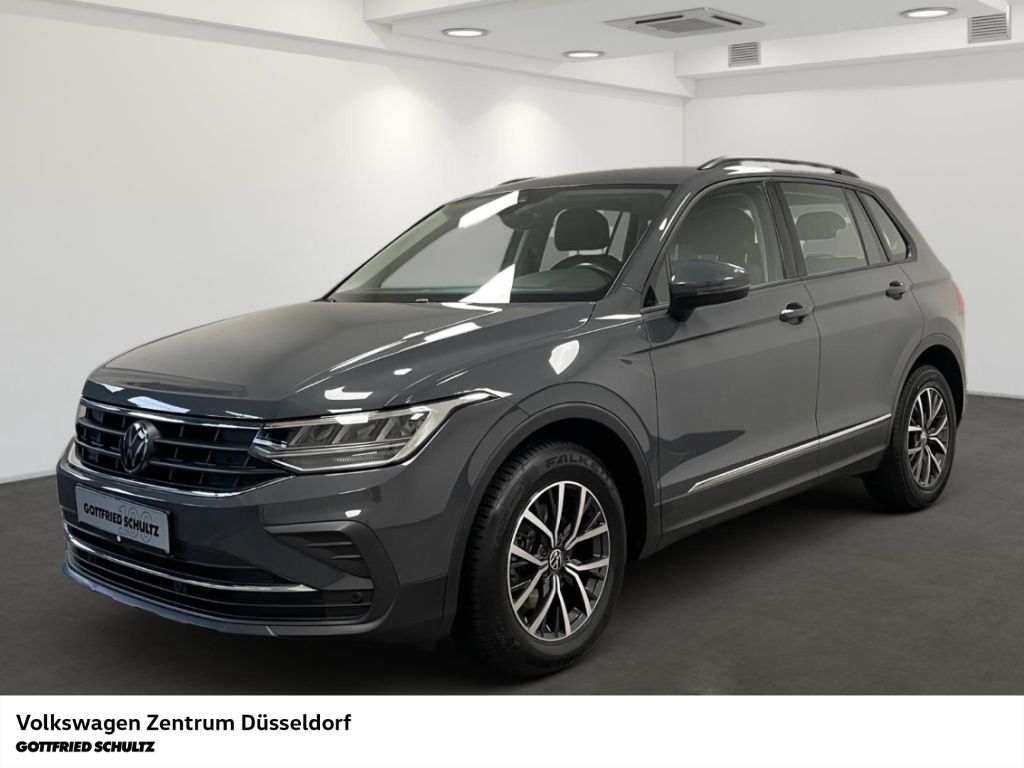 Volkswagen Tiguan 2022 г. Серый, пробег 53868 км