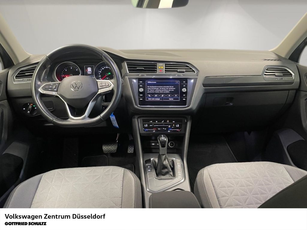 Volkswagen Tiguan 2022 г. Серый, пробег 53868 км