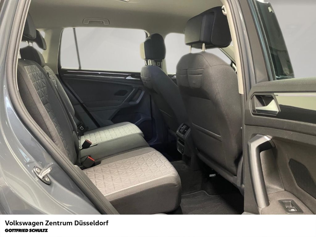 Volkswagen Tiguan 2022 г. Серый, пробег 53868 км