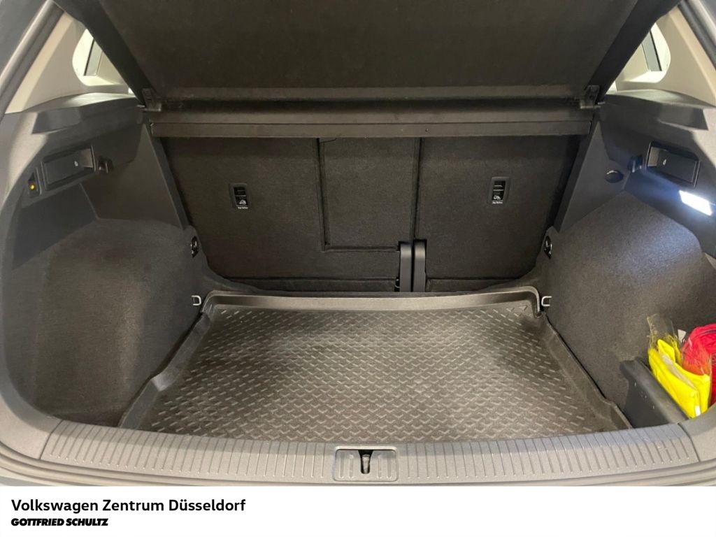 Volkswagen Tiguan 2022 г. Серый, пробег 53868 км