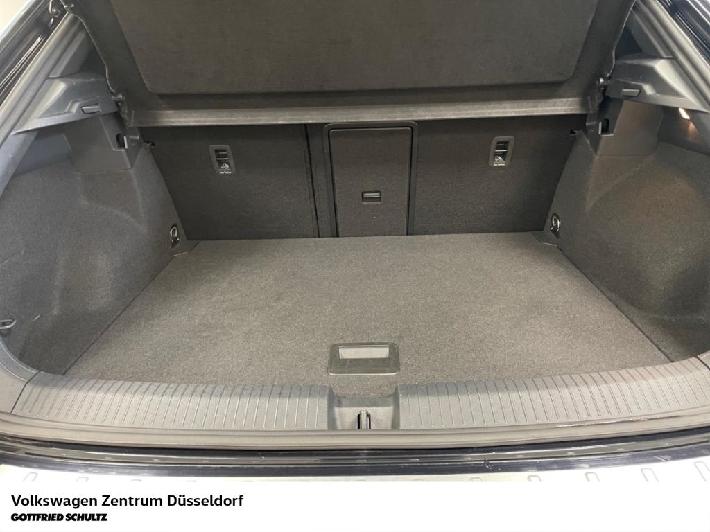 Volkswagen T-Roc 2023 г. Чёрный, пробег 54805 км