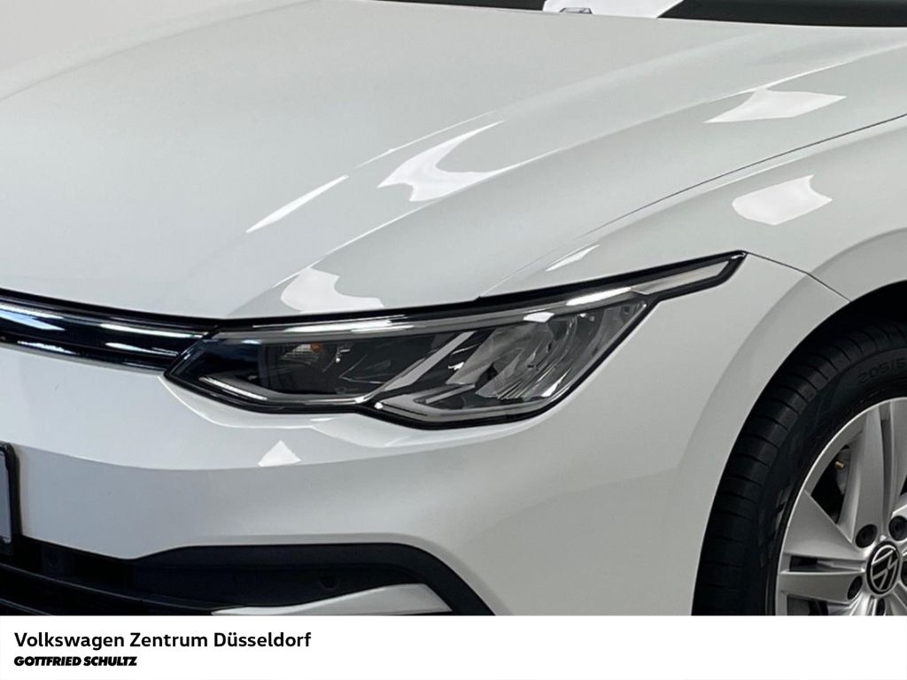 Volkswagen Golf 2023 г. Белый, пробег 59967 км