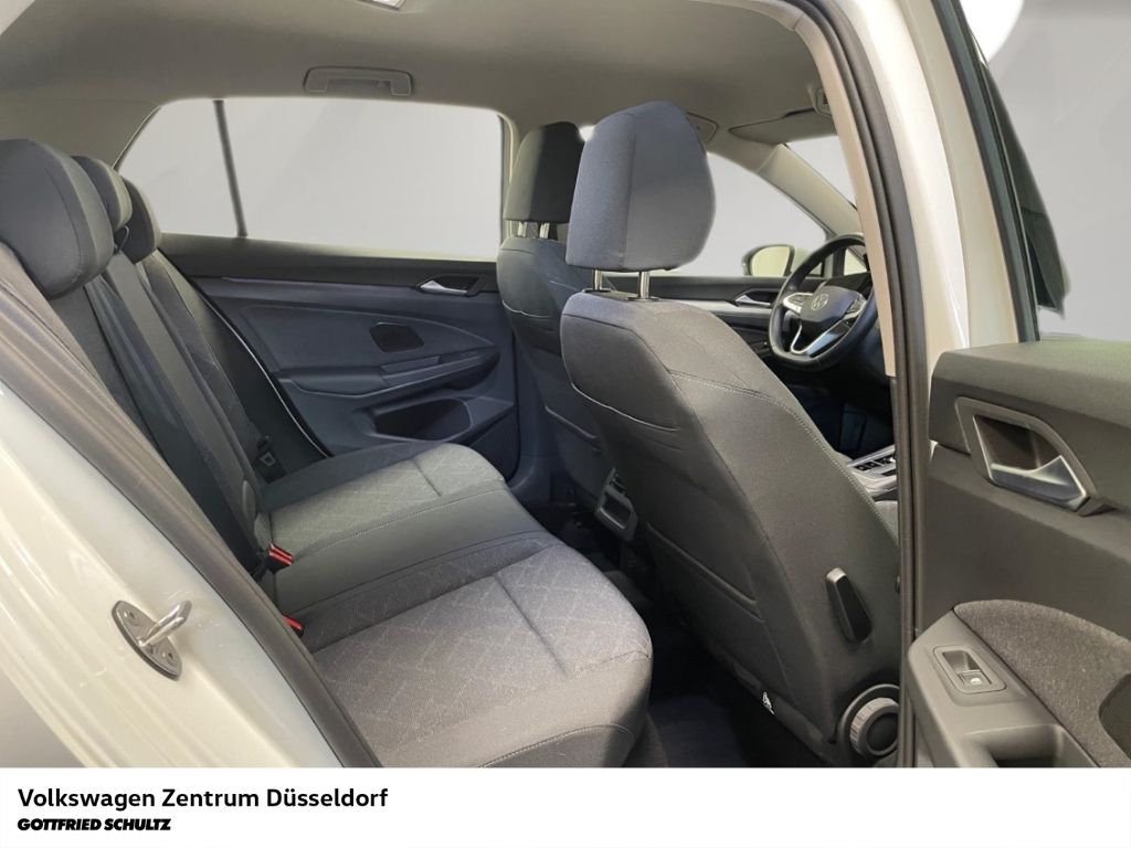 Volkswagen Golf 2023 г. Белый, пробег 59967 км