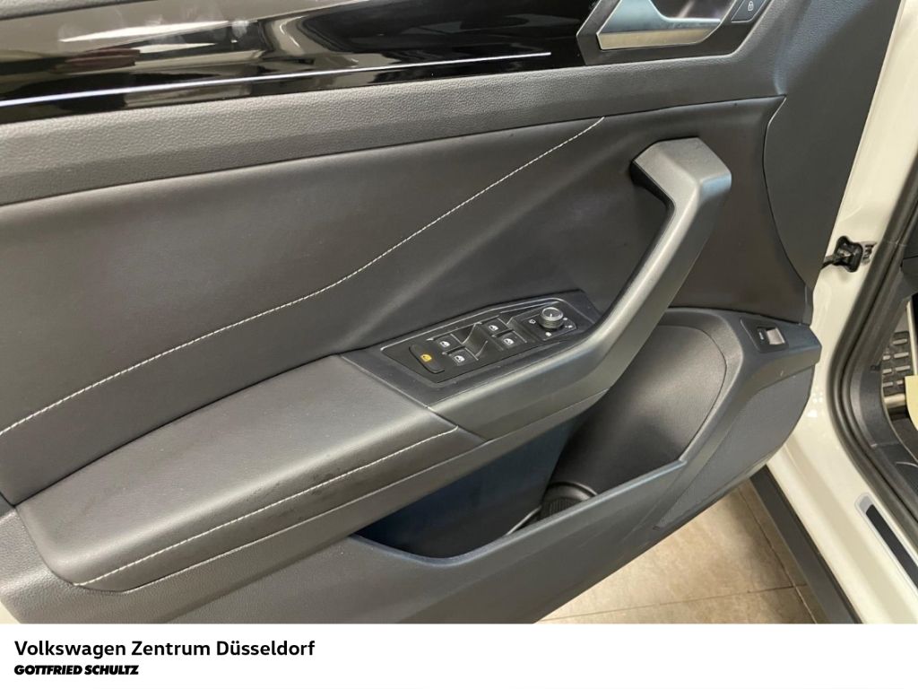 Volkswagen T-Roc 2024 г. Серый, пробег 34529 км