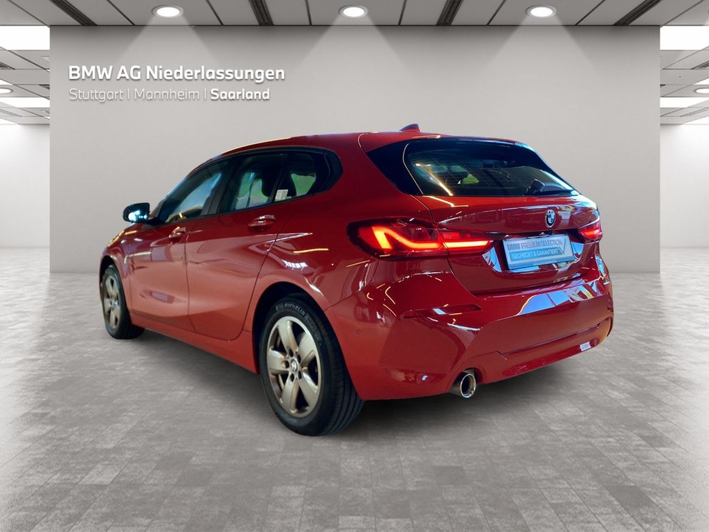 BMW 118 2023 г. Красный, пробег 43513 км