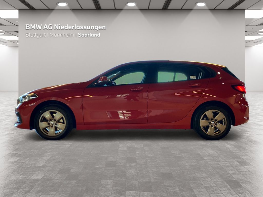 BMW 118 2023 г. Красный, пробег 43513 км