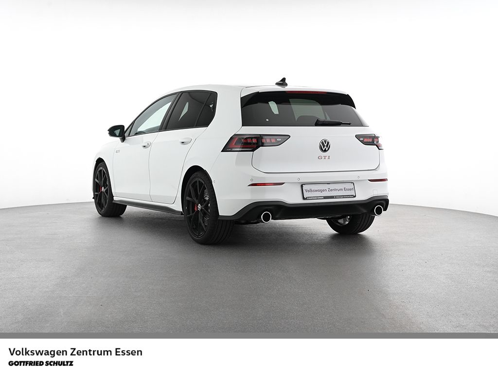 Volkswagen Golf 2026 г. Белый, пробег 10 км