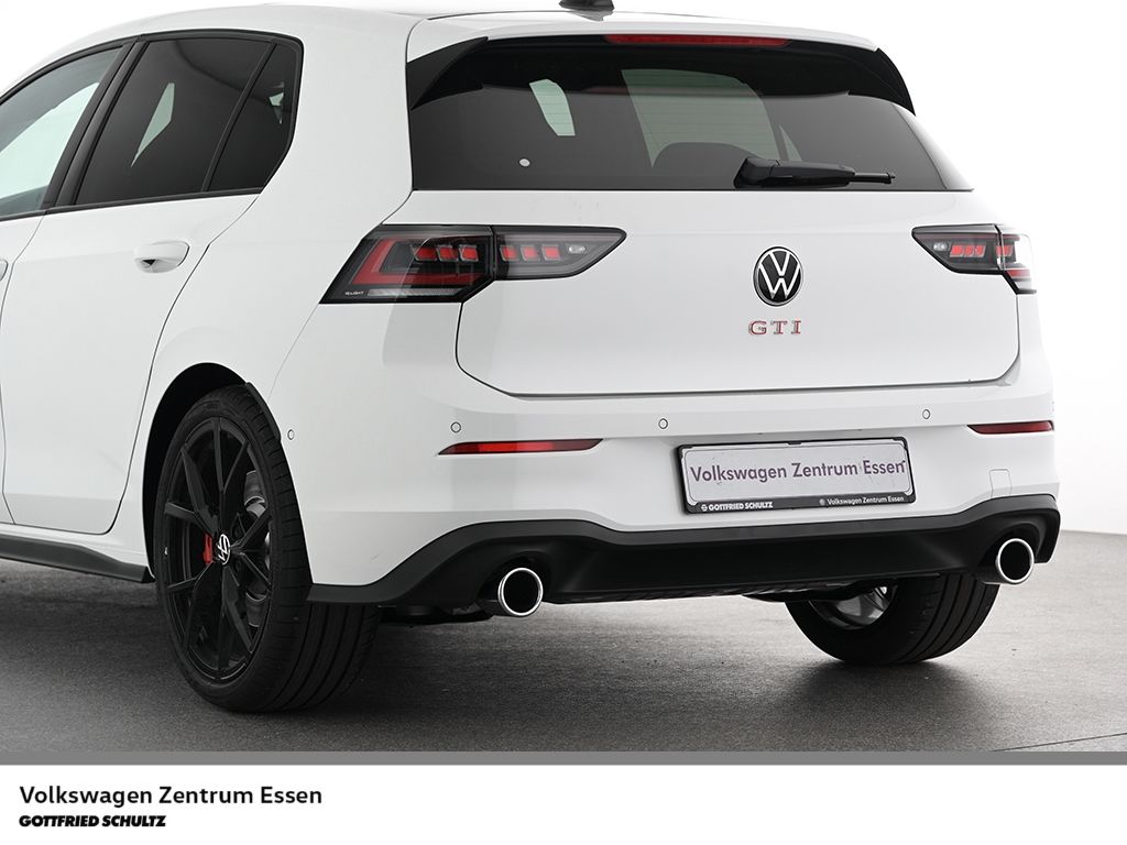 Volkswagen Golf 2026 г. Белый, пробег 10 км