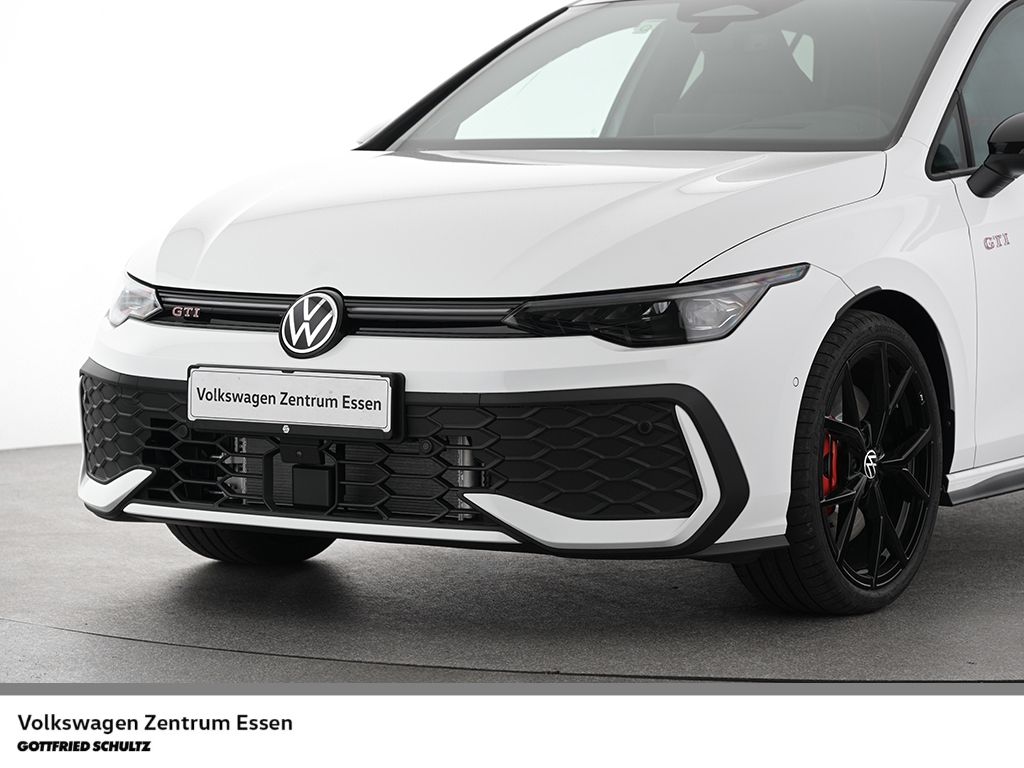 Volkswagen Golf 2026 г. Белый, пробег 10 км