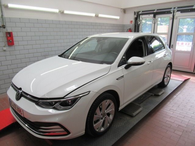 Volkswagen Golf 2022 г. Белый, пробег 21094 км