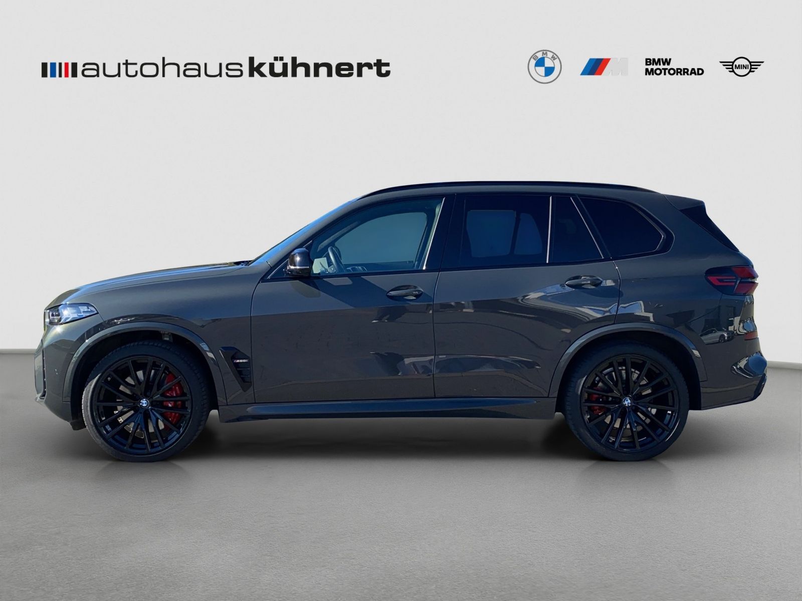 BMW X5 M60 2023 г. Серый, пробег 52355 км