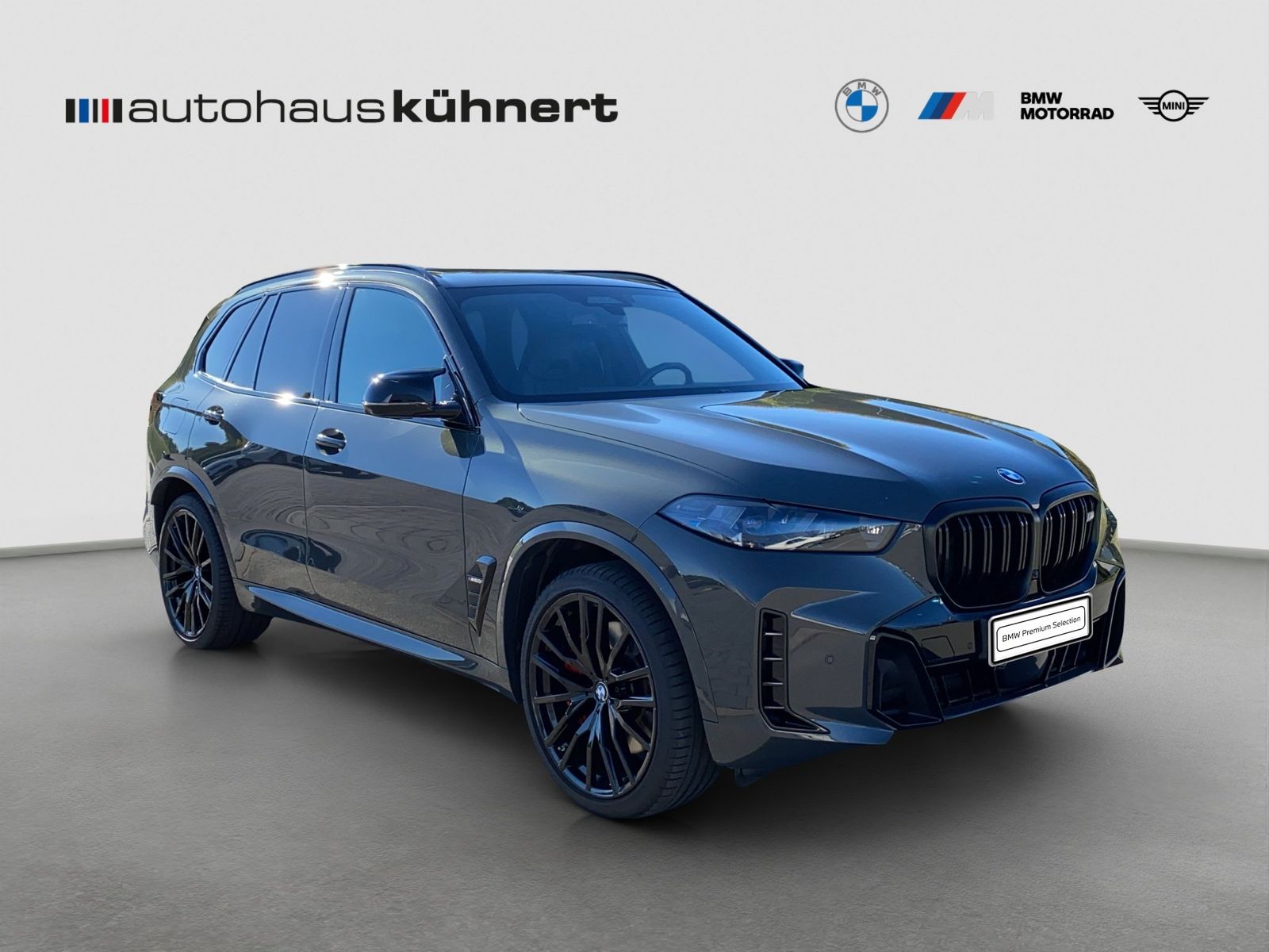 BMW X5 M60 2023 г. Серый, пробег 52355 км