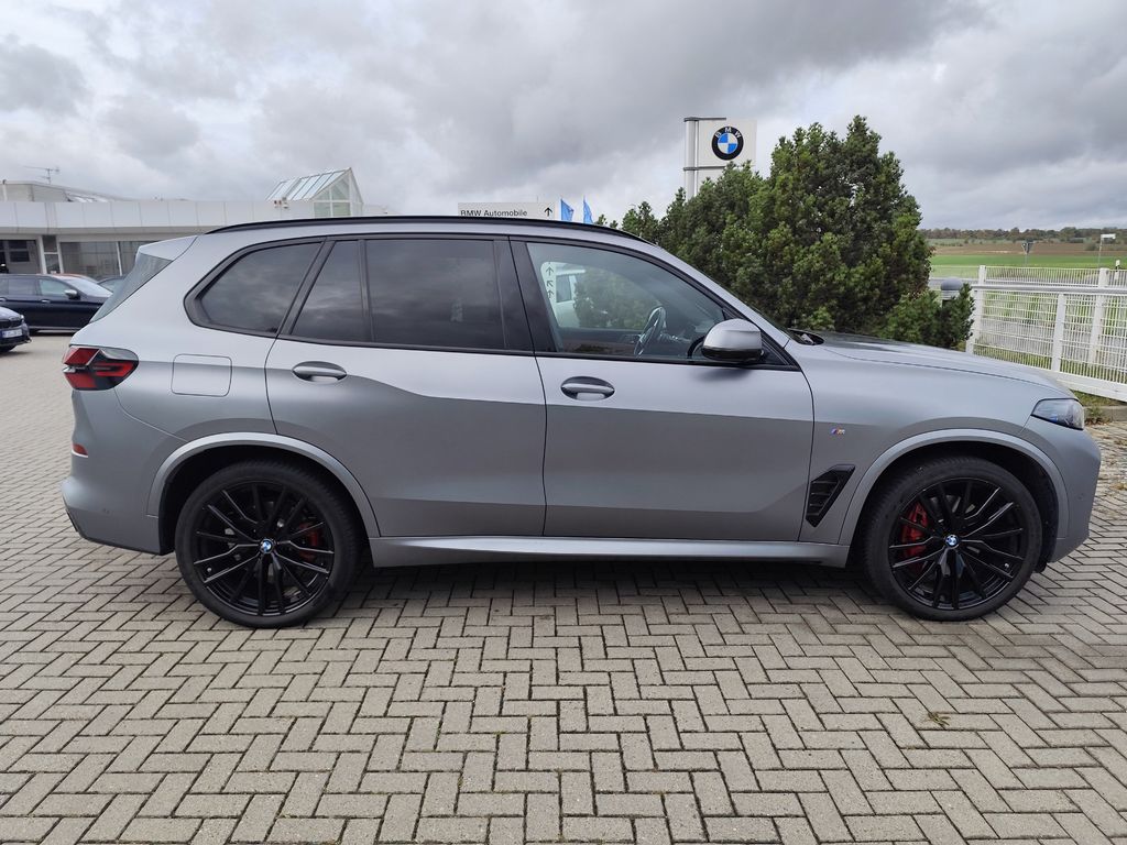 BMW X5 2023 г. Серый, пробег 47189 км